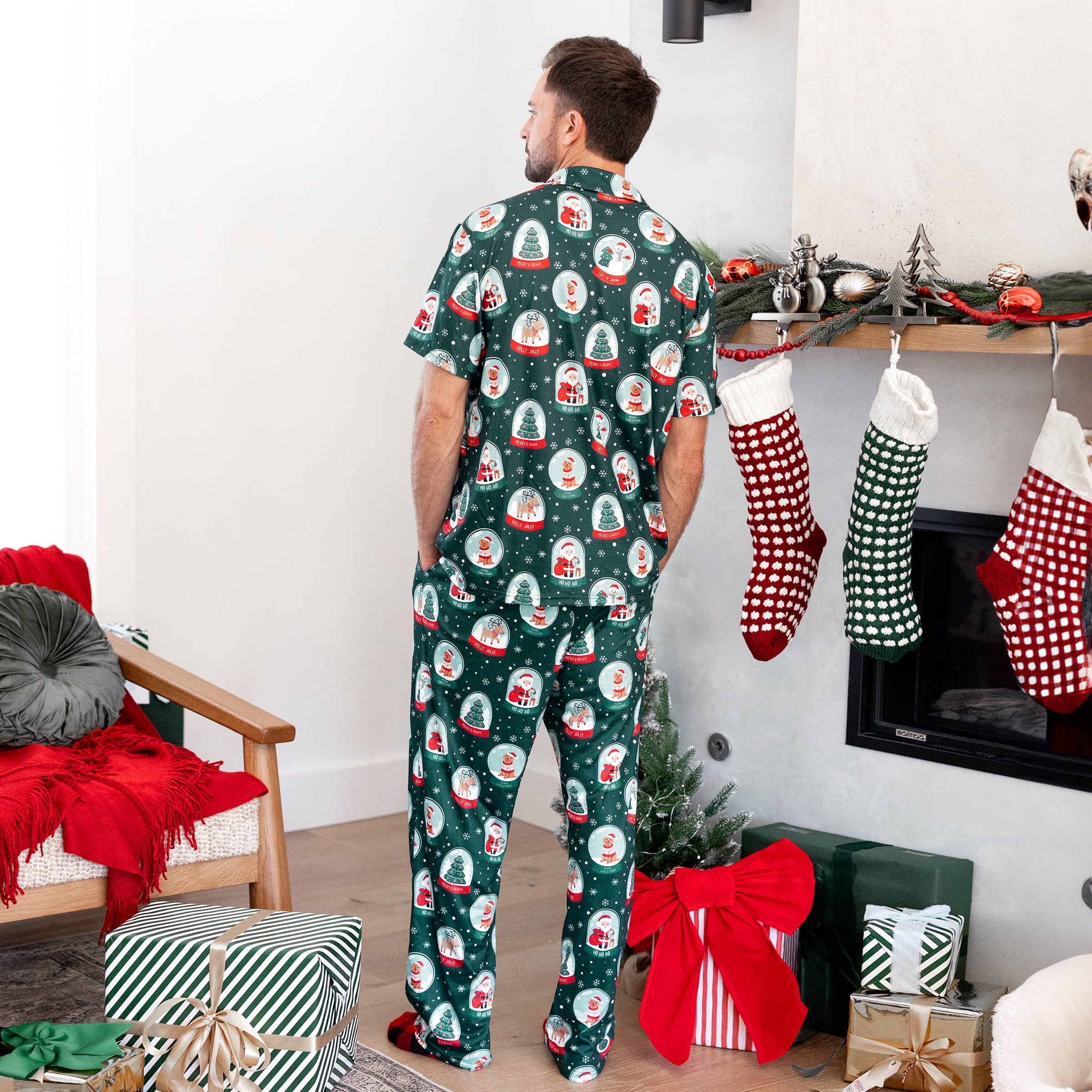 Conjunto de pijamas familiares combinando de Natal PatPat Papai Noel com estampa temática de Natal PJS