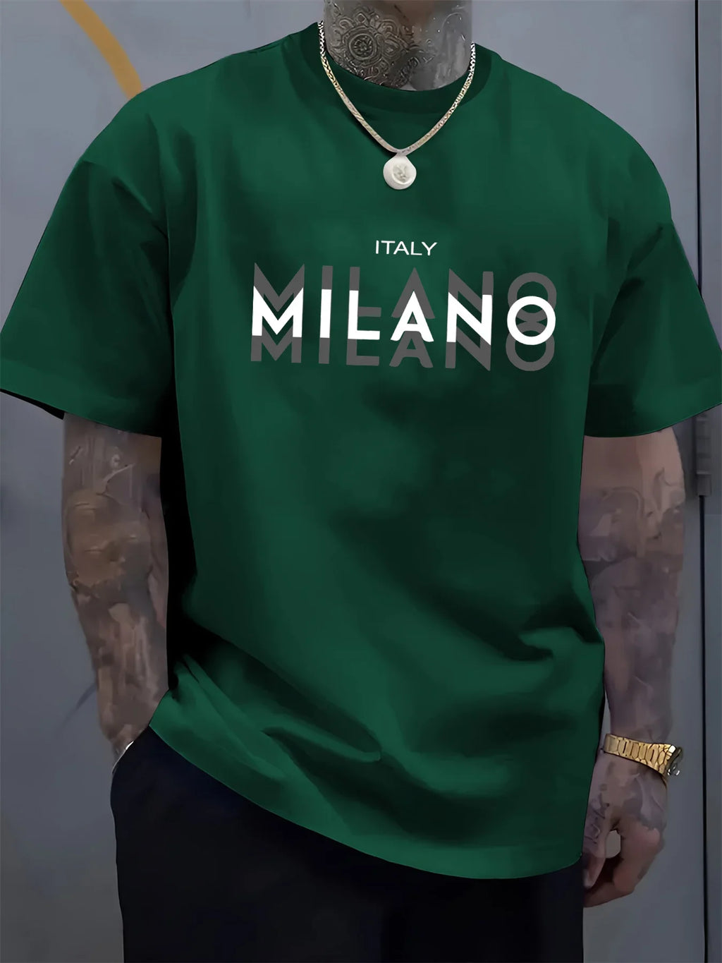 Verão masculino confortável em torno do pescoço de manga curta casual camiseta italiano milão padrão de impressão