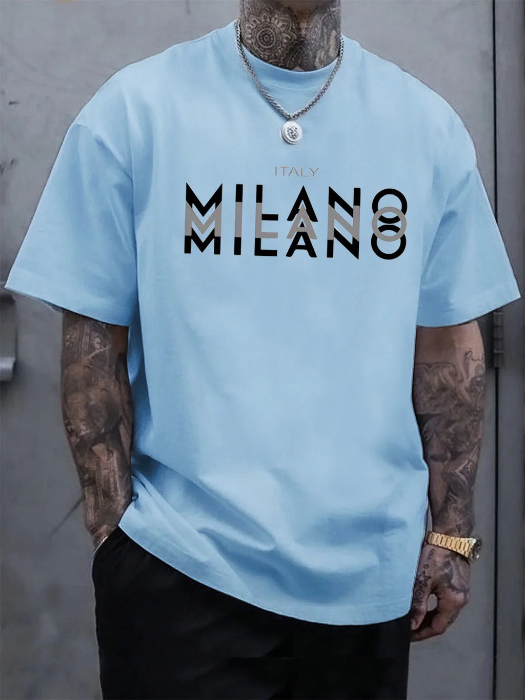 Verão masculino confortável em torno do pescoço de manga curta casual camiseta italiano milão padrão de impressão