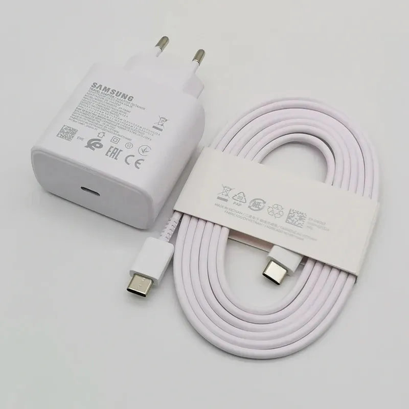 White Samsung 45W Super Fast Charge EU adapter and coiled 1.8M Type-C cable for Galaxy phones.